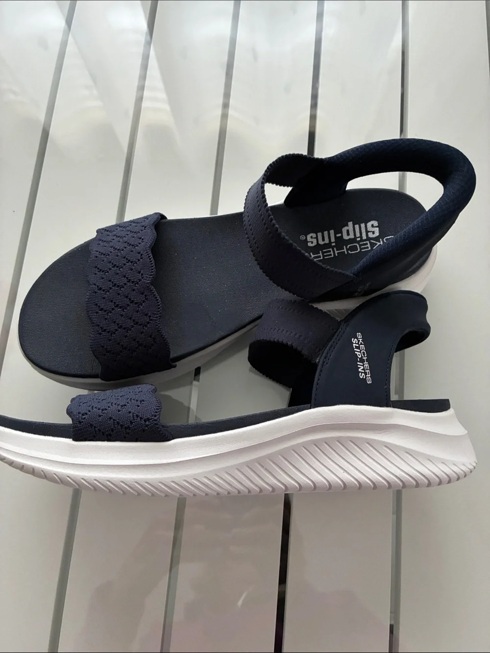 Skechers navy slip